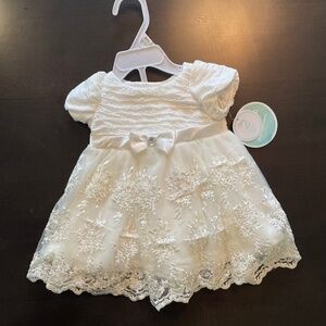 White lace baby dress 3-6 mo NWT